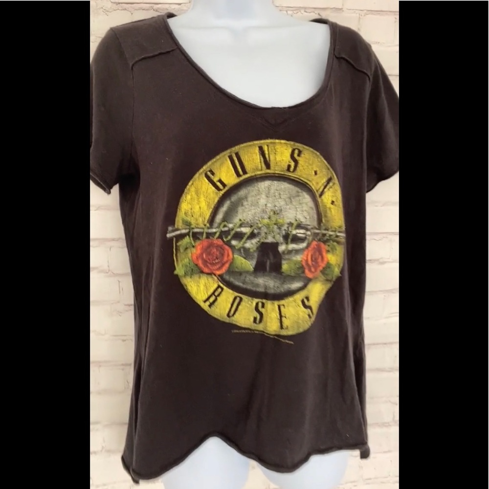 Guns and roses